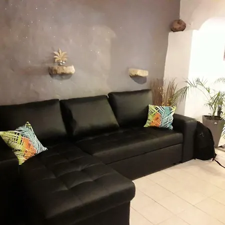 Holiday home Fleur Des Iles Saint-Michel-l'Observatoire